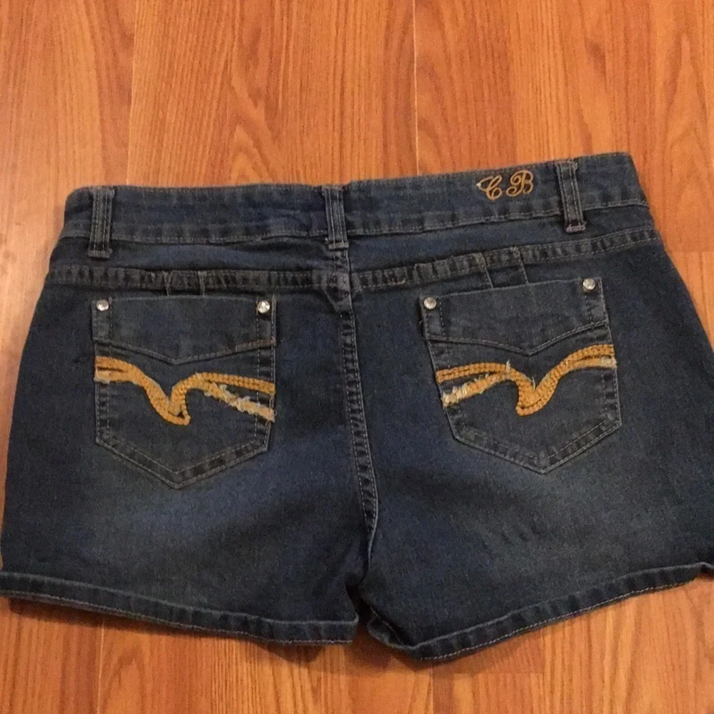 Classic Blues Jean Shorts size 6 (J)